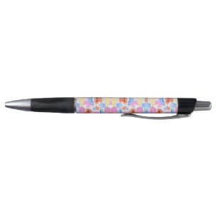 Un stylo à bille avec un motif coloré en forme de
