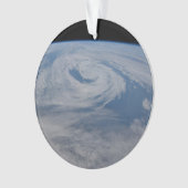 Un Système De Faible Pression Mi-Atlantique. (devant)