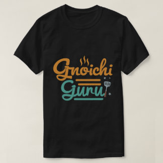 Un T-shirt avec le texte "Gnocchi Guru".