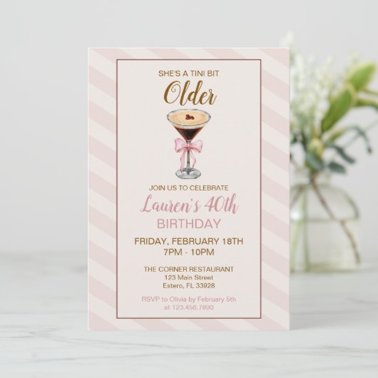Un Tini Un Peu Plus Ancien Martini Invitation Anni (Debout devant)
