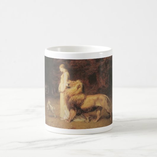 Una et la tasse de lion (Centre)