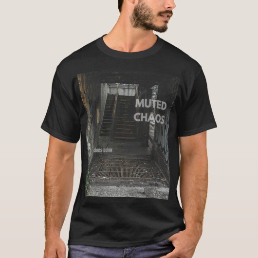 Underground Chaos Streetwear Unisex T-shirt (Devant)