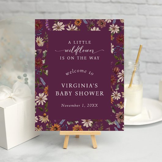 Une affiche de bébé petite fleur sauvage