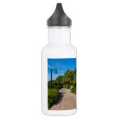 Une Bouteille D'Eau De Marche (Gauche)