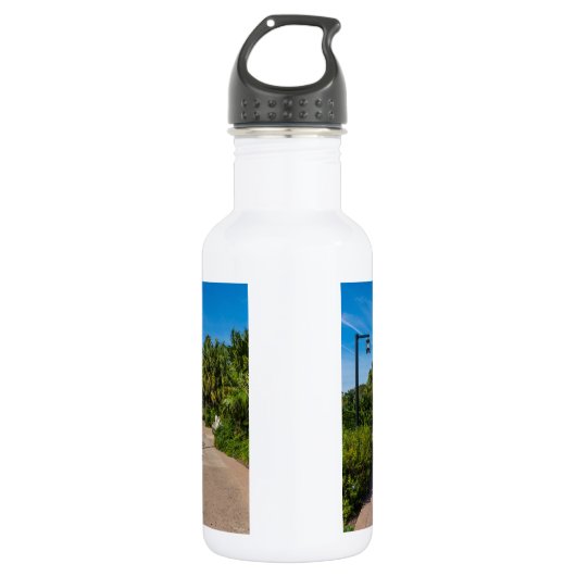 Une Bouteille D'Eau De Marche (Devant)