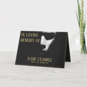 Une carte de visage endormi en demi-ombre