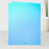 Une carte dégradée bleue vide affichée sur un marb (Dos)