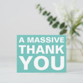 Une carte postale Merci massive (Debout devant)