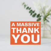 Une carte postale Merci massive (Debout devant)