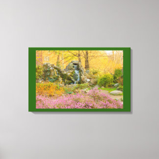 une cascade dans un parc fleuri sur toile enroulée