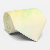 Une cravate avec un dégradé pastel de jaune (Roulé)