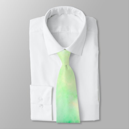 Une cravate avec un motif d'aquarelle vert clair e (Attaché)