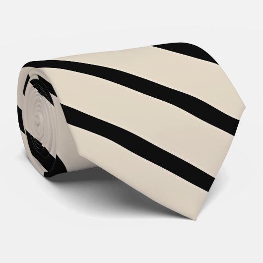 Une cravate rayée classique (Roulé)