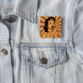 Une Femme Frustrée hurle Funny Button Badge Pin (En situation)