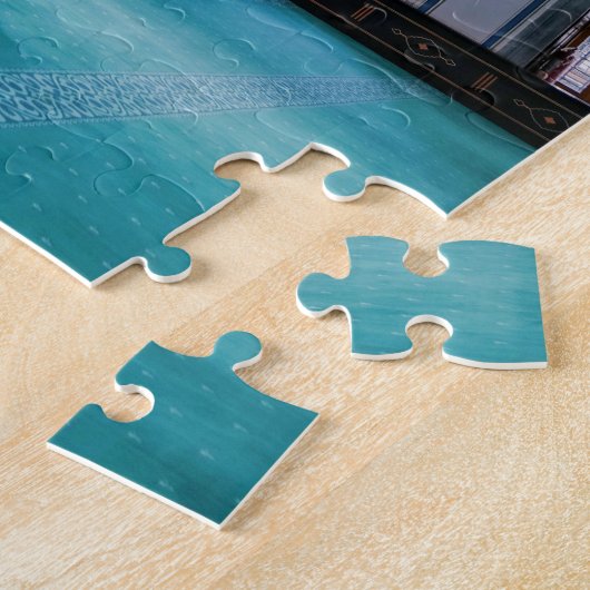 Une femme priant dans le puzzle mosquée (Côté)