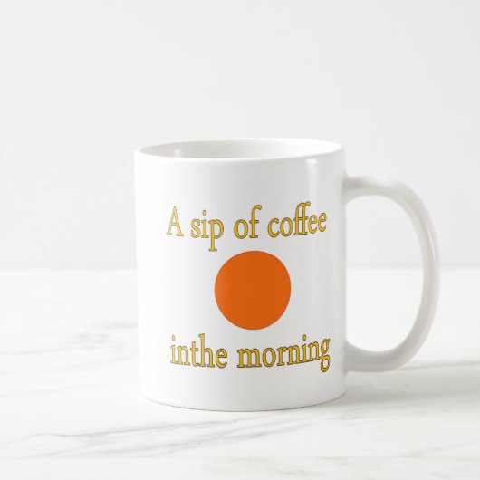 Une gorgée de café le matin dans une tasse (Droite)