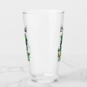 Une Heureuse Lassie Avec Un Nom En Verre (Gauche)