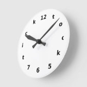 une horloge amusante à visage tic tac (Angle)