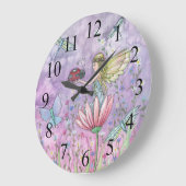 Une horloge de fée et de coccinelle conviviale (Angle)