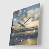 Une Horloge Mur De Plage Glorieuse (Angle)