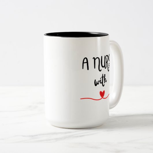 Une Infirmière Avec Mug Coeur (Devant droit)