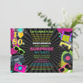 une invitation à la fête des années 80 totalement (Debout devant)