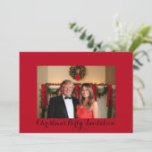 Une invitation à Noël de Donald et Melania (Debout devant)