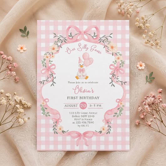 Une invitation d'anniversaire de fille à l'arc-en-