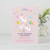 Une invitation d'anniversaire de licorne magique (Debout devant)