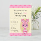 Une invitation de lapin rose mignon pour une petit (Debout devant)