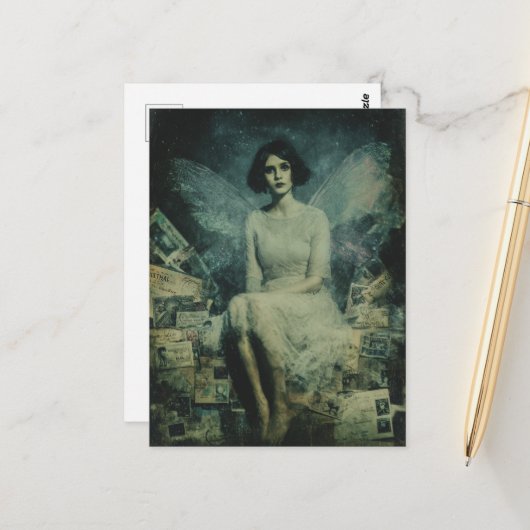 Une jolie Fée est assise sur une carte postale Vin (Devant/Arrière en situation)