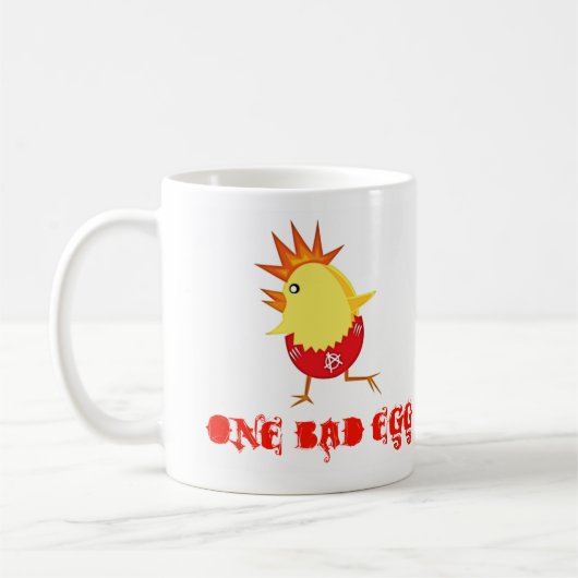 Une mauvaise tasse de café de poussin de Pâques de (Gauche)