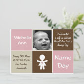 une nouvelle invitation de fille de jour de nom de (Debout devant)