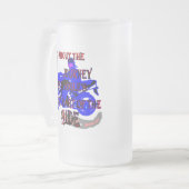 Une partie de la tasse de bière de tour (Devant gauche)