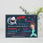 Une sirène ou une invitation à l'anniversaire de r (Debout devant)