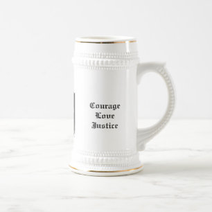 Une tasse avec le votre possèdent très le mantea