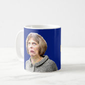 UNE TASSE DE BREXIT. L'amusement Theresa peut (Devant gauche)