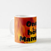 Une tasse de café chaude de maman (Devant gauche)