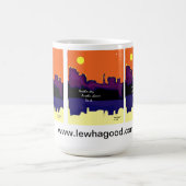 Une tasse de café de Lew Hagood pour commencer la  (Centre)