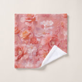 Une teinte douce, rose-orange appelée Peach Fuzz (Gant de toilette)