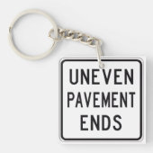 Uneven Pavement eindigt Sleutelhanger (Voorkant)