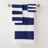 Uneven Stripes - blauw en wit Bad Handdoek (Insitu)