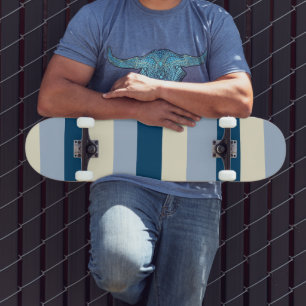 Uneven Stripes - Donkerblauw, lichtblauw en crème Skateboard