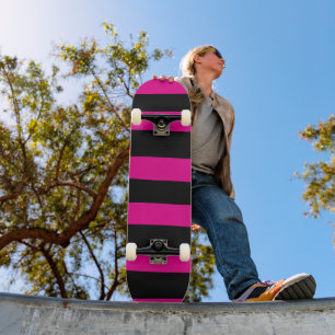 Uneven Stripes - Magenta en Black Skateboard