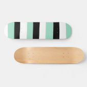 Uneven Stripes - Mint Green, White en Black Skateboard (Horizontaal)
