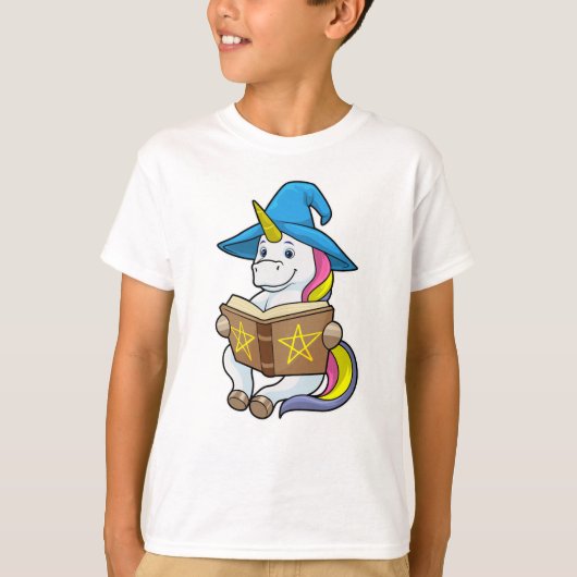 Unicorn als wizard met Boek en Pet T-shirt (Voorkant)