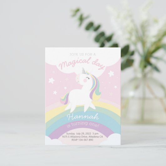 Unicorn birthday invitation (Debout devant)