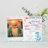 Unicorn et Dinosaur invitation anniversaire pour d (Debout devant)