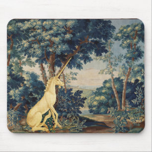 UNICORN IN WOODLAND LANDSCAPE,BOMEN,GROEIEN MUISMAT