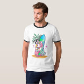 Unicorn met surfboard op het strand t-shirt (Voorkant volledig)